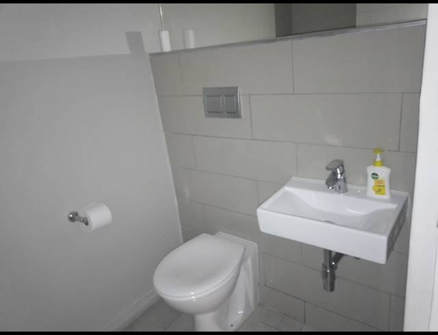2 BEDROOM APARTMENT FOR SALE IN MENLO PARK